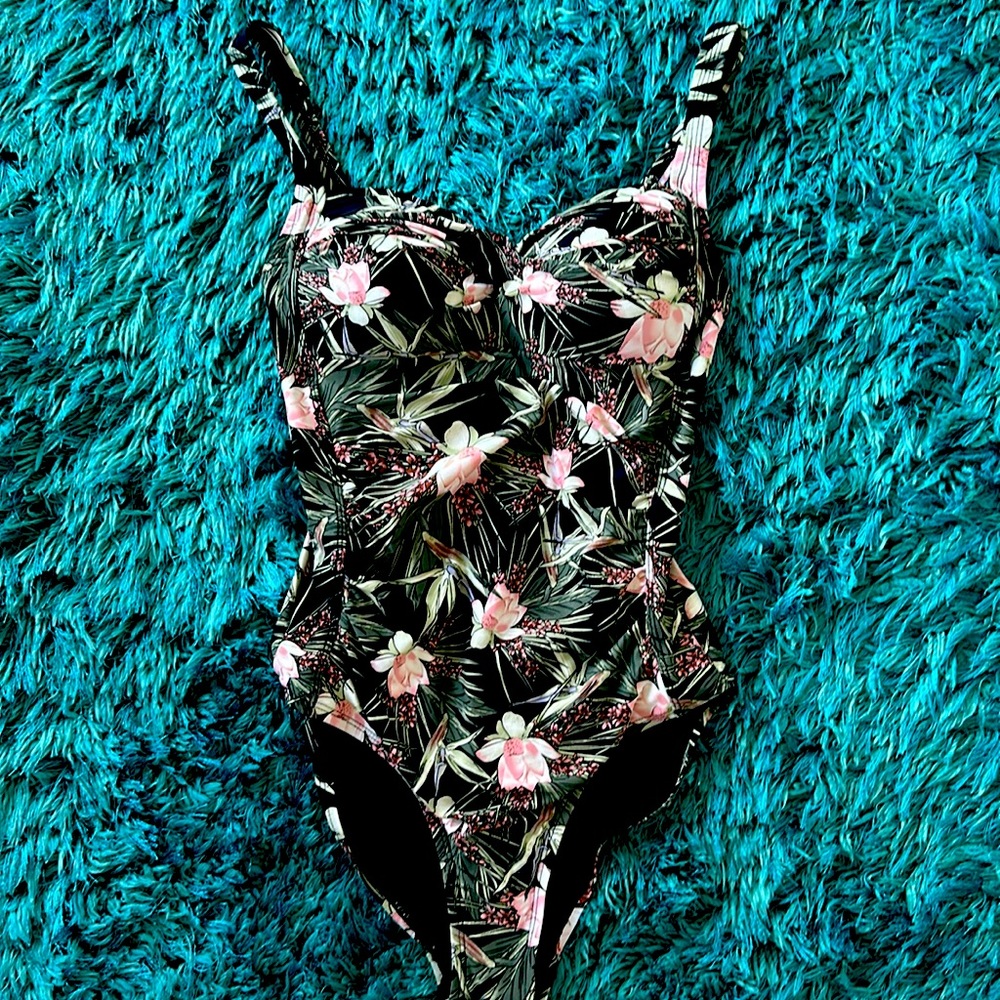 Tropical floral flattering Niptuck one piece